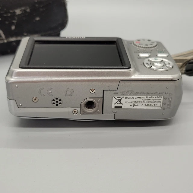 Fujifilm FinePix A900 9,0 megapixel fotocamera digitale compatta argento testato 4