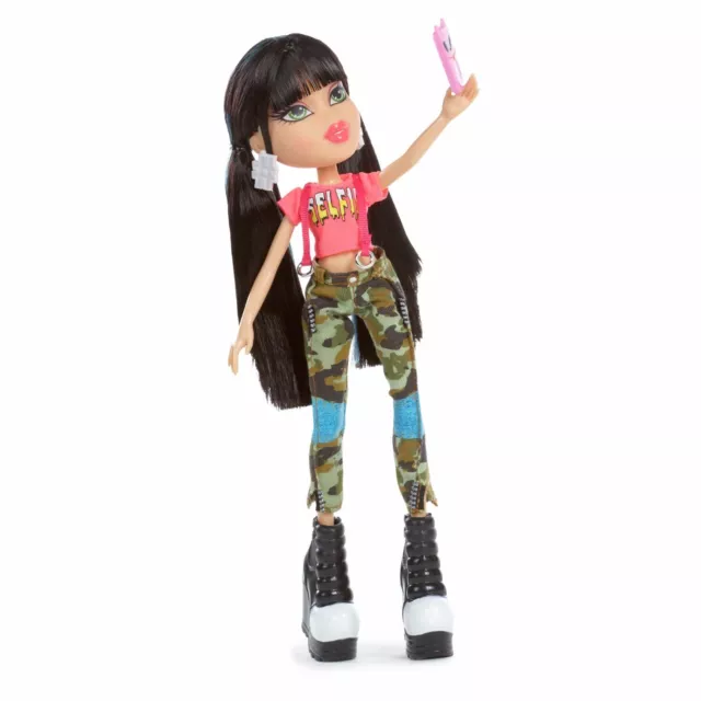 2015 MGA Bratz Selfie Stick + Jade Doll  539667 2