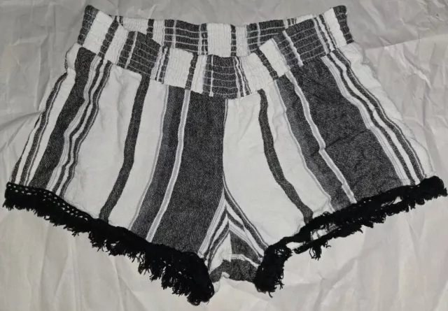 Cute Black White Jrs No Boundaries Size S 3-5  Shorts Linen Rayon Fringe Hem