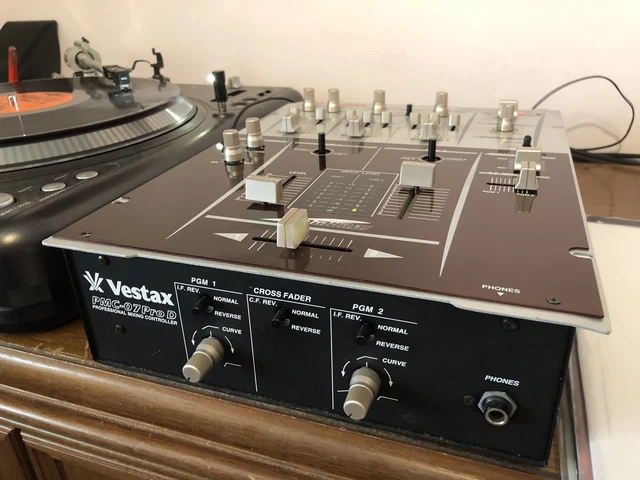VESTAX PMC 07 Pro D Samurai Dj Mixer - Guter Zustand EUR 399