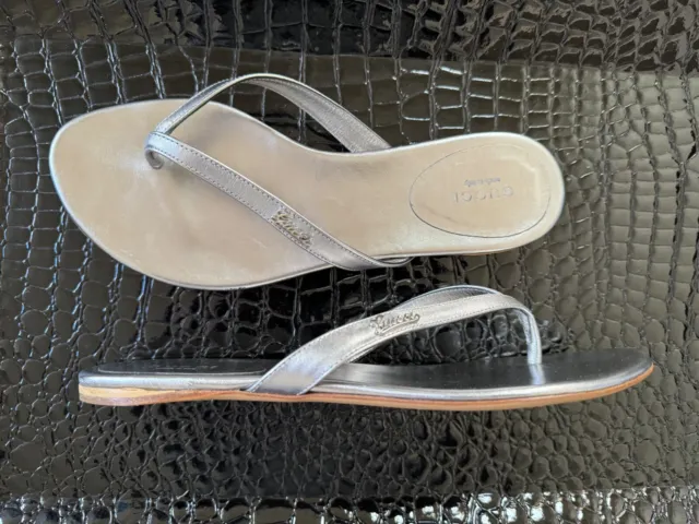 Gucci Logo Flip Flops Silver Leather Sandals Slides Size 38 EU 8 US