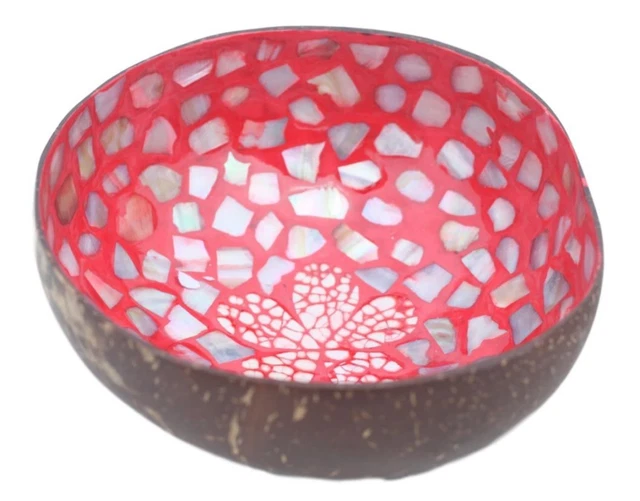 Coconut bowl with lacquered inetrior