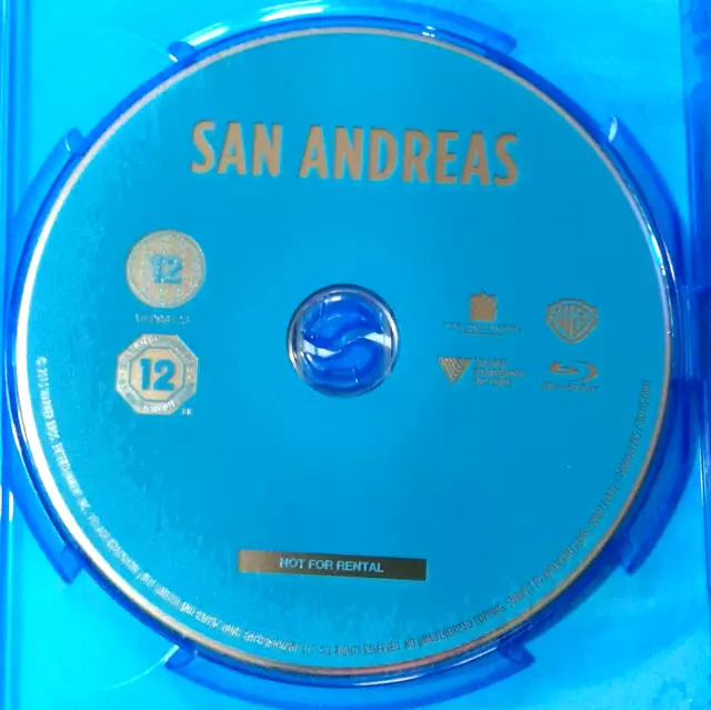 San Andreas BLU RAY Starring Dwayne Johnson 3