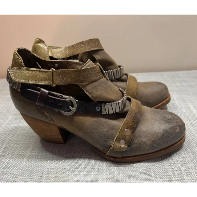 Antelope Womens Distressed Bootie Size 8 / 39 Brown Buckles Stacked Heel
