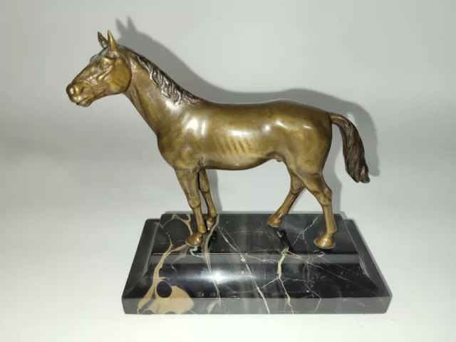 Um 1920/30 feine Bronzefigur Pferd Skulptur Bronzepferd auf Marmorsockel