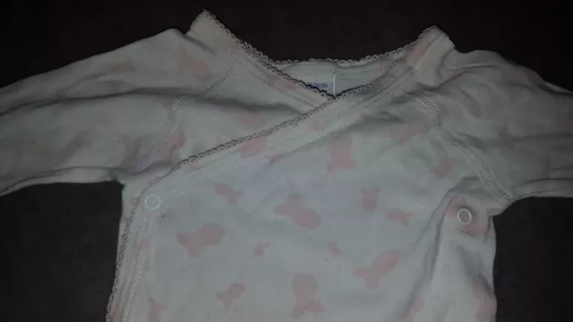 BODY ML bébé fille 3 mois blanc et rose pâle Excellent état PETIT BATEAU 2