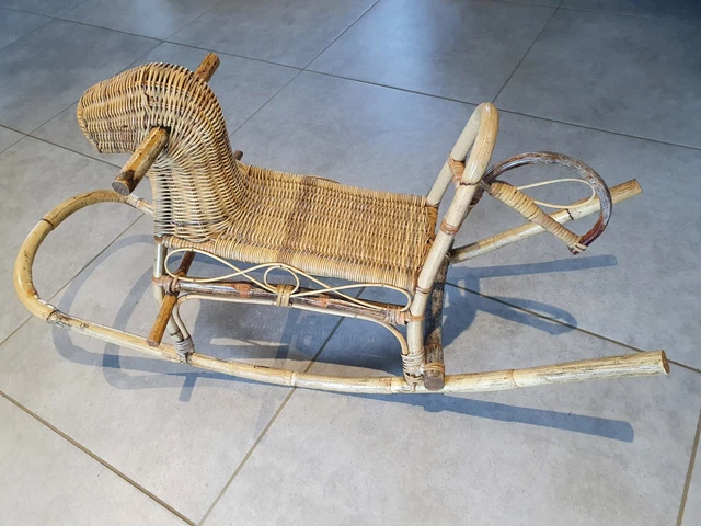 Rare Cheval à Bascule En Rotin - Années 60/70 - Vintage Déco Enfant