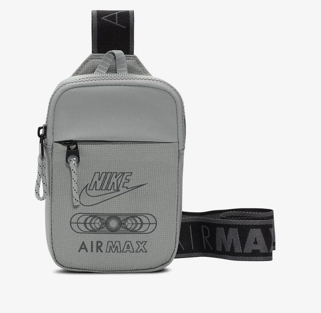 Nike small store pouch