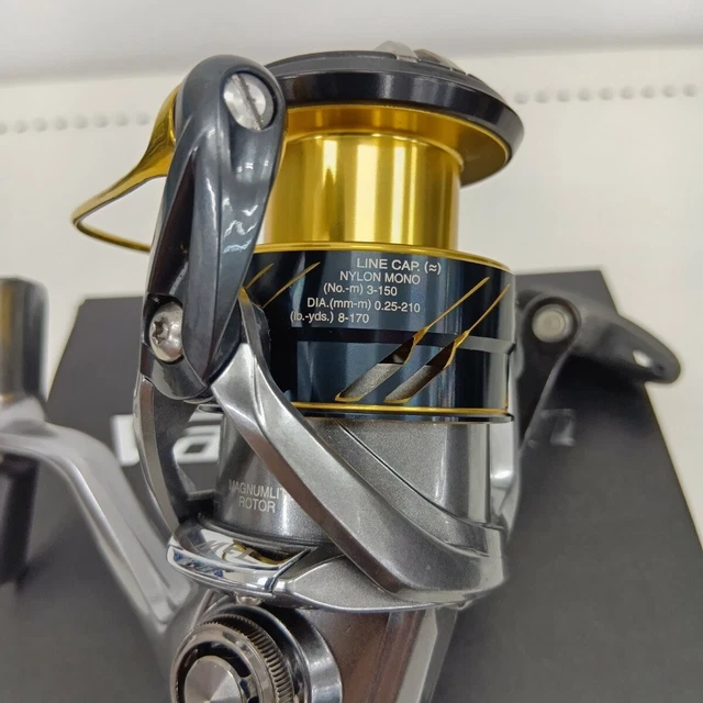 SHIMANO - ブァンキッシュ SHIMANO 12 VANQUISH C3000HG Spinning Reel Used with