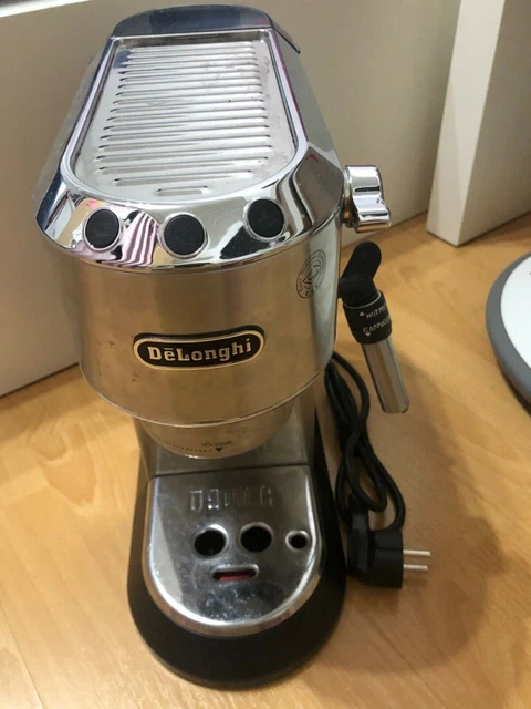 DeLonghi EC 685.m Dedica Espresso-Maschine 1350W - Silber