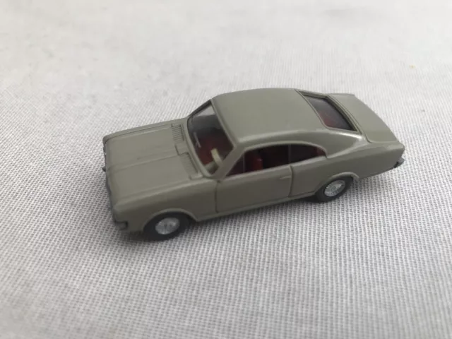 Wiking 8c 1:87 Scale HO Gauge Opel Commodore Coupe Beige Grey Good Condition