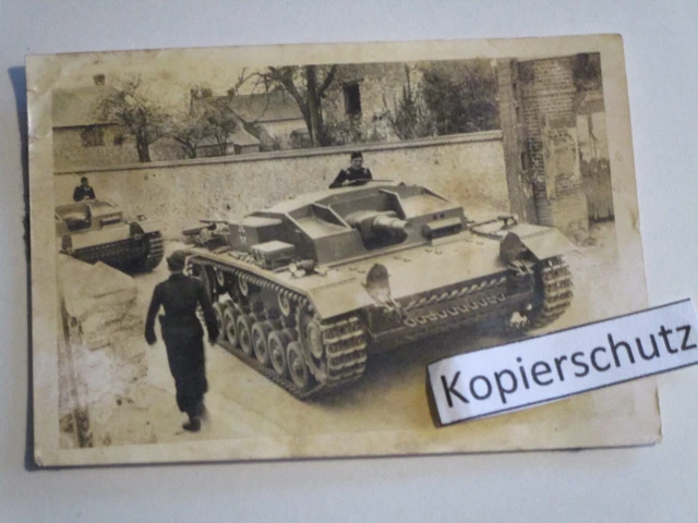 2 Panzer-Kampfwagen  2. WK Uniform Besatzung Kragen Original-Foto