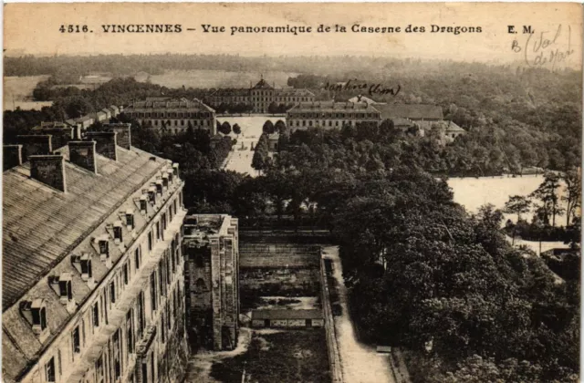 CPA VINCENNES - Panoramic view of the Barracks of the Dragons (519736)