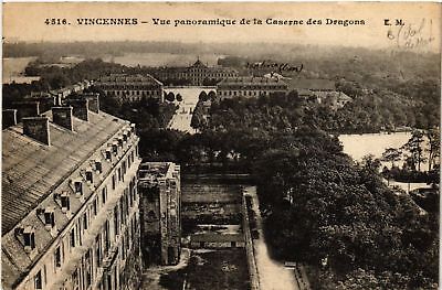 CPA VINCENNES - Vue panoramique de la Caserne des Dragons (519736)