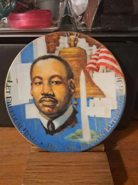 Rev. Dr. Martin Luther King Jr Let Freedom Ring Avon 1995 Collectors 5" Plate