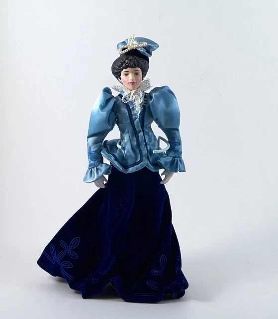 Avon Victorian Porcelain Doll Fashion of American Times Collection  Vintage 1987