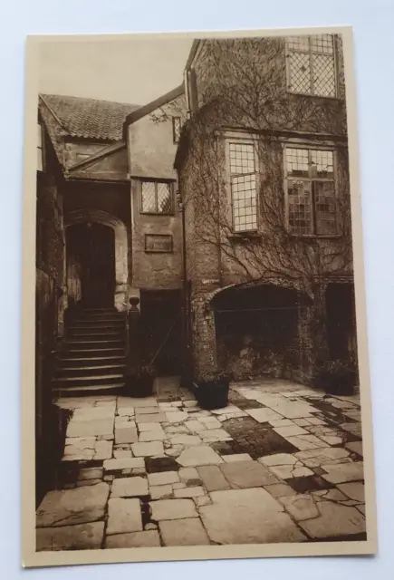 Vintage Unposted Jarrolds Postcard - Courtyard, Strangers Hall, Norwich (b)