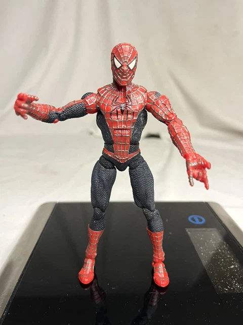 ToyBiz Marvel Spiderman 2 2003 Posable Figure Tobey Maguire Spider-Man 6”