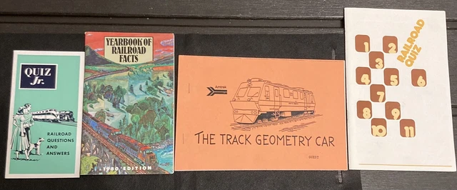 Lot of 4 Vintage Railroad Booklets Association of American Railroads & AMTRAK