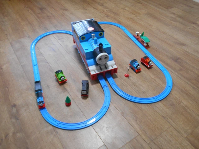 Giant thomas deals train set