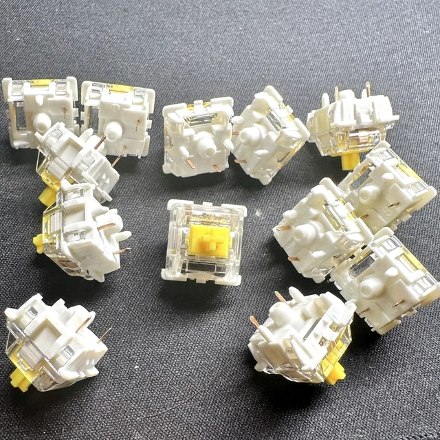 61PCS GATERON KS9 2.0 Mechanical Keyboard Yellow Switches 5 Pin Hand