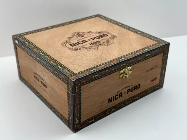 Alec Bradley Nica Puro 1685 Empty Wooden Cigar Box 6⅝x7x3 with Latch