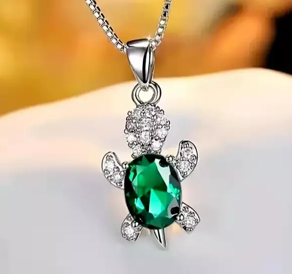 1.75Ct Oval Cut Lab Created Green Emerald Beauty Pendant 14K White Gold Plated