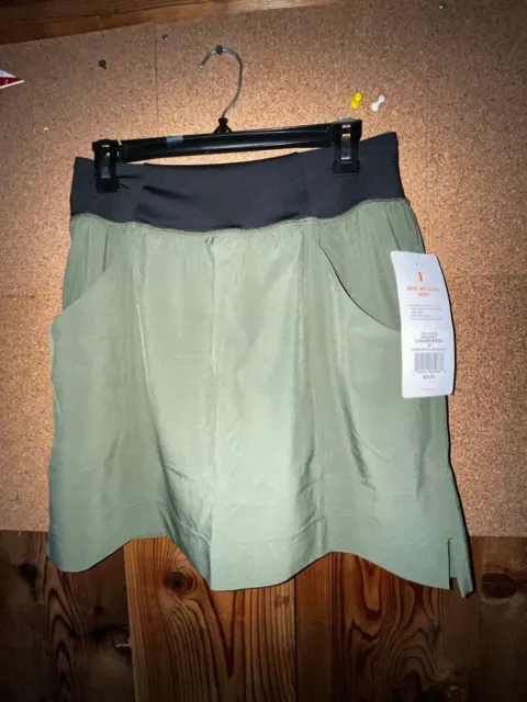 Lucy  Skort NWT size M