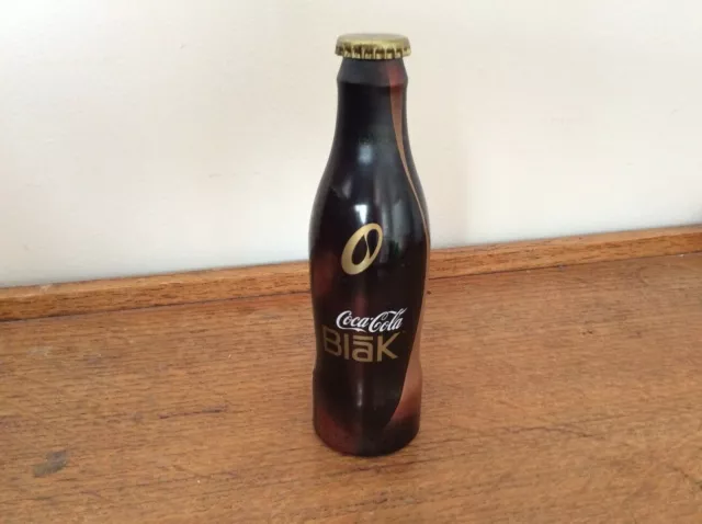 Seltene Coca Cola BlaK Original ungeöffnete volle Flasche 2006 eingestellt
