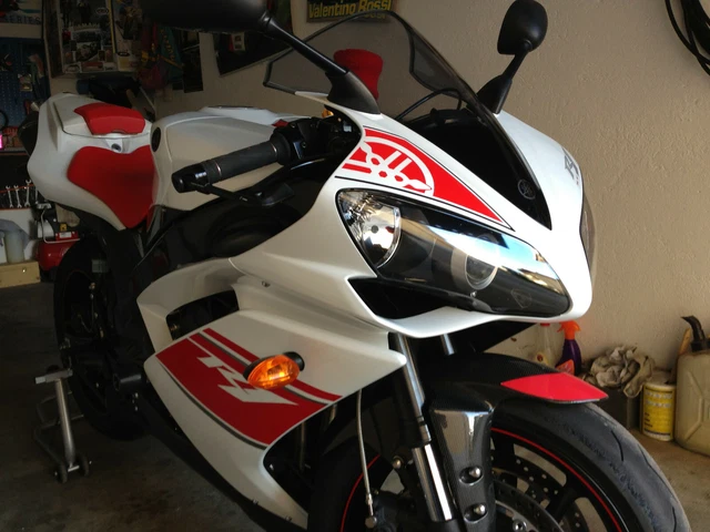 Yamaha R1 , Yamaha R1 ,