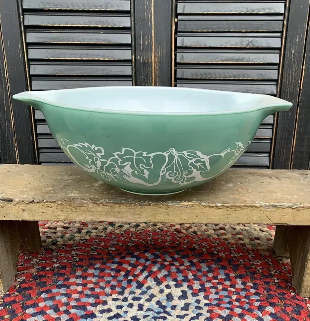 Vintage Pyrex Promotional Green Fruit Salad Bowl Fetus Cinderella 4Qt#444