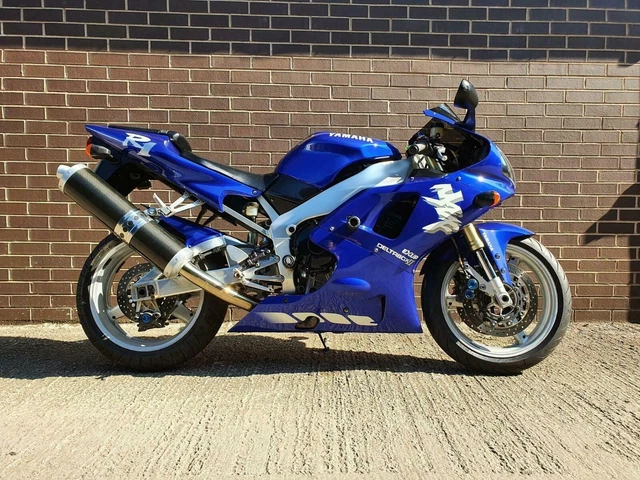 YAMAHA YZF R1 4XV March 1998 Low Miles Excellent Standard