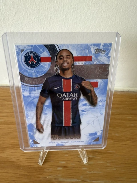 Carte à Collectionner William Pacho 1/1 Topps PSG – Insert Auto On Card, Non Gradée, état Quasi Neuf
