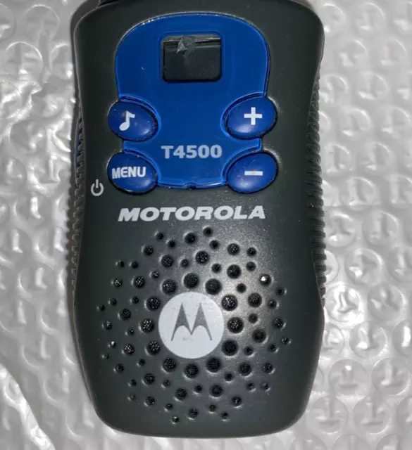 Par de radios bidireccionales Motorola TalkAbout T4500 GMRS con clip para cinturón 3