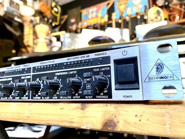 BEHRINGER MDX 4400 - Multicom Pro, Dynamics Processor Model EUR
