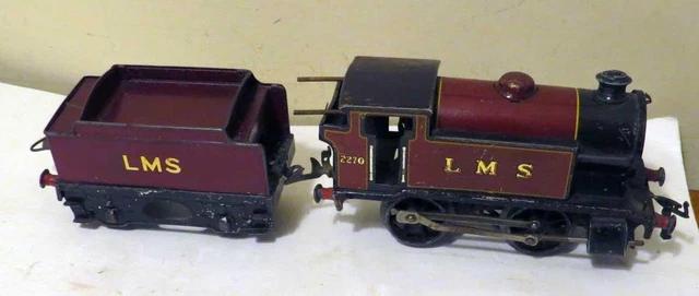 A clockwork O gauge Hornby Trains NO.40 tank reversing locom... | Barnebys