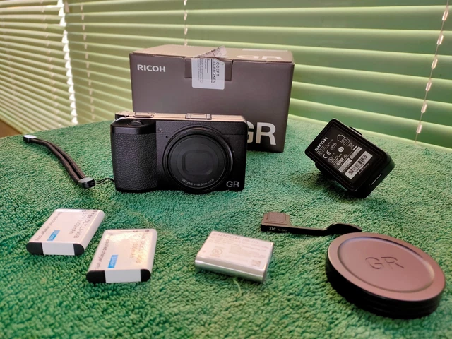 Ricoh GR III