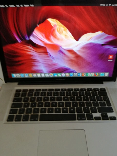 Apple MacBook pro 15 A1286 anno 2009. Intel Core 2 Duo 2.66GHZ.8GB. HDD 500 GB