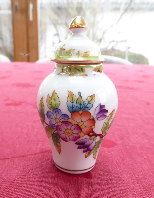 Herend Miniatur Vase - Queen Victoria - Porzellan, Deckelvase - Höhe Vase 6,5 cm