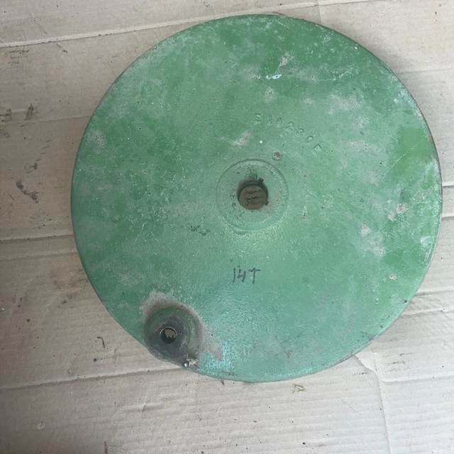 John Deere 14T Small Baler Disc E18230E
