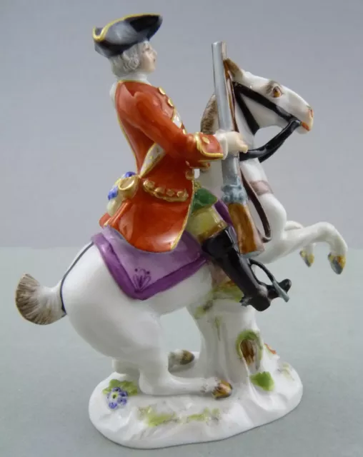 ⚔ Meissen eNP 2.790,-€ Miniatur Figur 63051 Jäger zu Pferde rote Jacke H.9,2cm