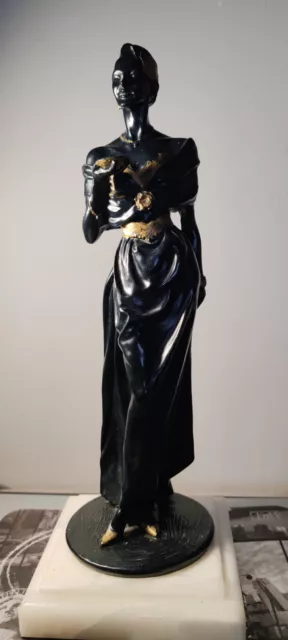 Statuette De Femme En Tenue De Soirée Vintage Style Art Déco