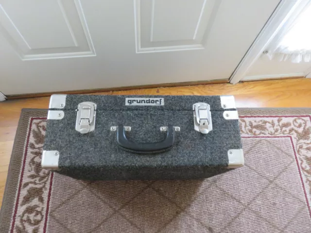 Grundorf Effects / Accessories Case Carpet Finish (3) 12.25" x 5.25" Slots NICE!