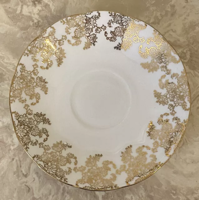 QUEENS Fine Bone China Gilded "OLD LACE" Saucer England