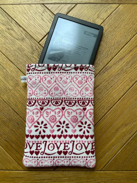 Kindle 6" Paperwhite Cover Pouch Sleeve in Emma Bridgewater Love Fabric