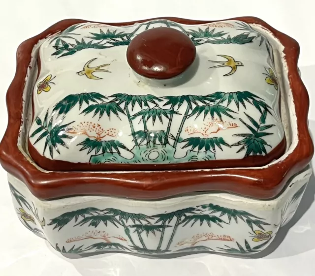 19th Century Chinese Porcelain Qing Dynasty Soap Dish Qianlong Mark 
