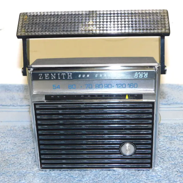 VTG 1965 Zenith Sun Charger Royal 555 AM Transistor Radio