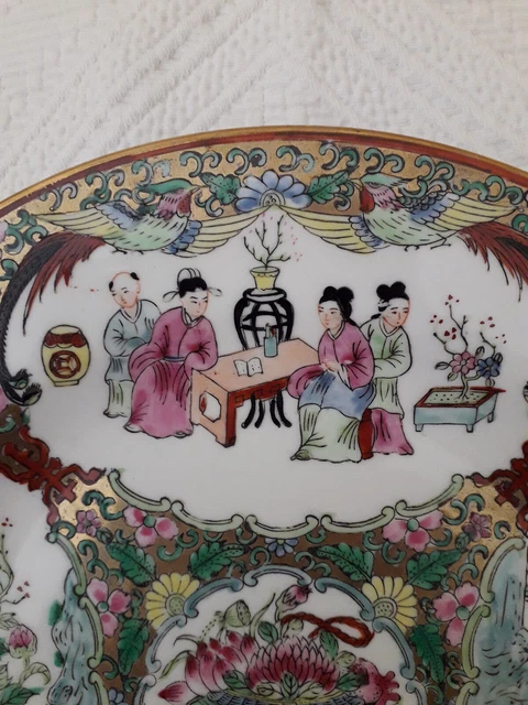 Plat porcelaine de CANTON , beau décor de personnages et fleurs ,XIX ème , 26 cm 2