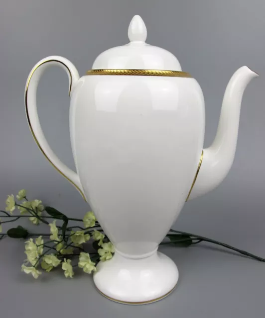 Wedgwood "Senator" Coffee Pot. White & gold. Bone china. Vintage. 1000ml 1L