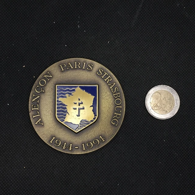 Belle médaille de table 50e anniversaire des débarquements et de la Libération de la France - guerre - militaire - 1994 - Collection